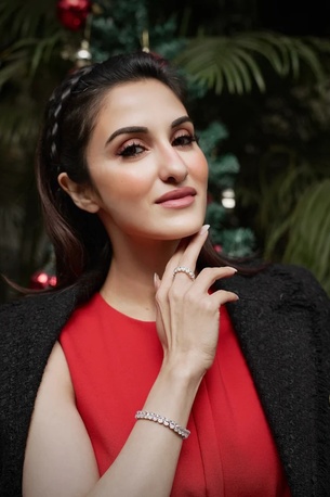 INR 11999,  Stunning Gold Plated Rings – Affordable Elegance At Its Finest