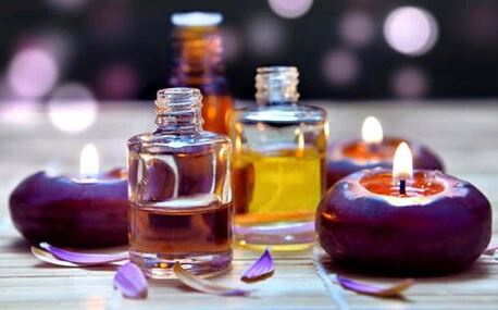 INR 1000,  How Natural Skincare Products And Essential Oils Support A Healthy Beauty Routine