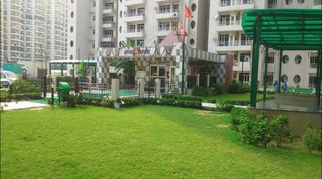 2 BHK In Gaur City Noida Extension photo 1