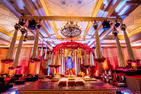 Best Decorators In Delhi For Weddings | Sloshout photo 1