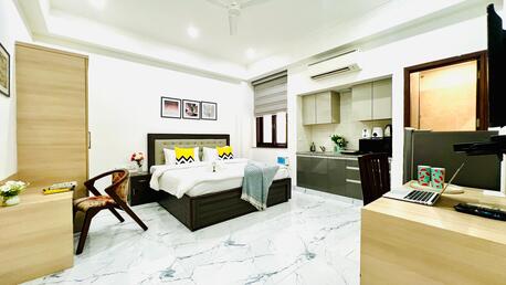 INR 3000/day,  Furnished,  Studio,  450 Sq. Feet,  Studio Apartment Olf Course Road