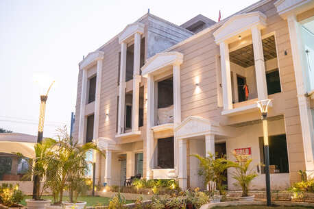 INR 30000000,  5 BR,  2500 Sq. Feet,  Personal Swimming Pool Villa In Gwalior – Your Dream Luxury Home Awaits photo 1