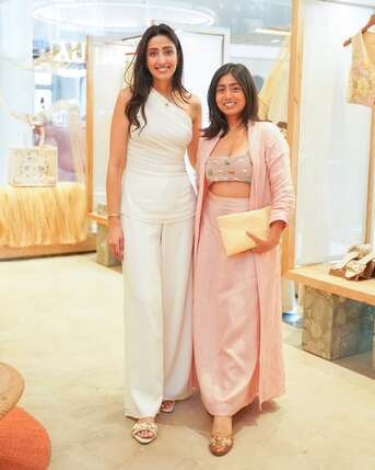 INR 20000,  Organic Clothing Brand In India – SAND By Shirin photo 1