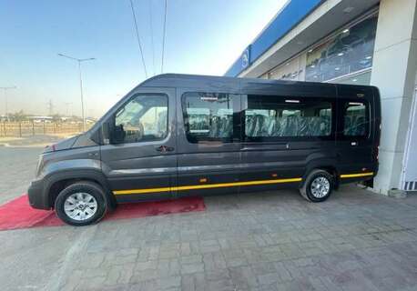 13 Seater Force Urbania On Rent In Delhi | Group Travel Van