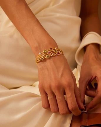 INR 16999,  Bold Cuff Bracelets – Make A Statement With Every Move photo 1