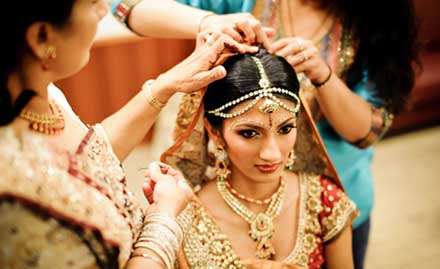 Bridal makeup parlour in sonarpur photo 1