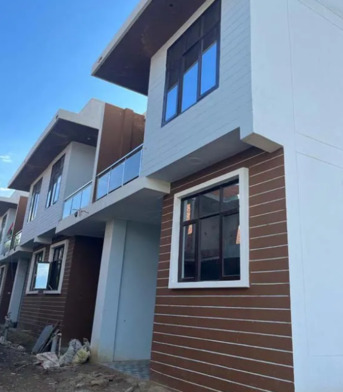 INR 87,  Buy Freehold Independent Duplex Villas Near Gaur Chowk Noida Extension