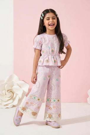 Stylish Clothes For Girls For Every Season