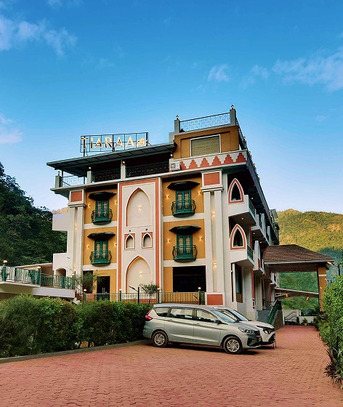 Hotels Near Tapovan Rishikesh | Tiaraa Hotels & Resorts photo 1