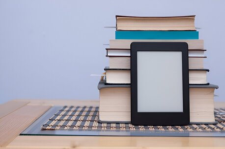 Paperbacks Vs Ebooks photo 1