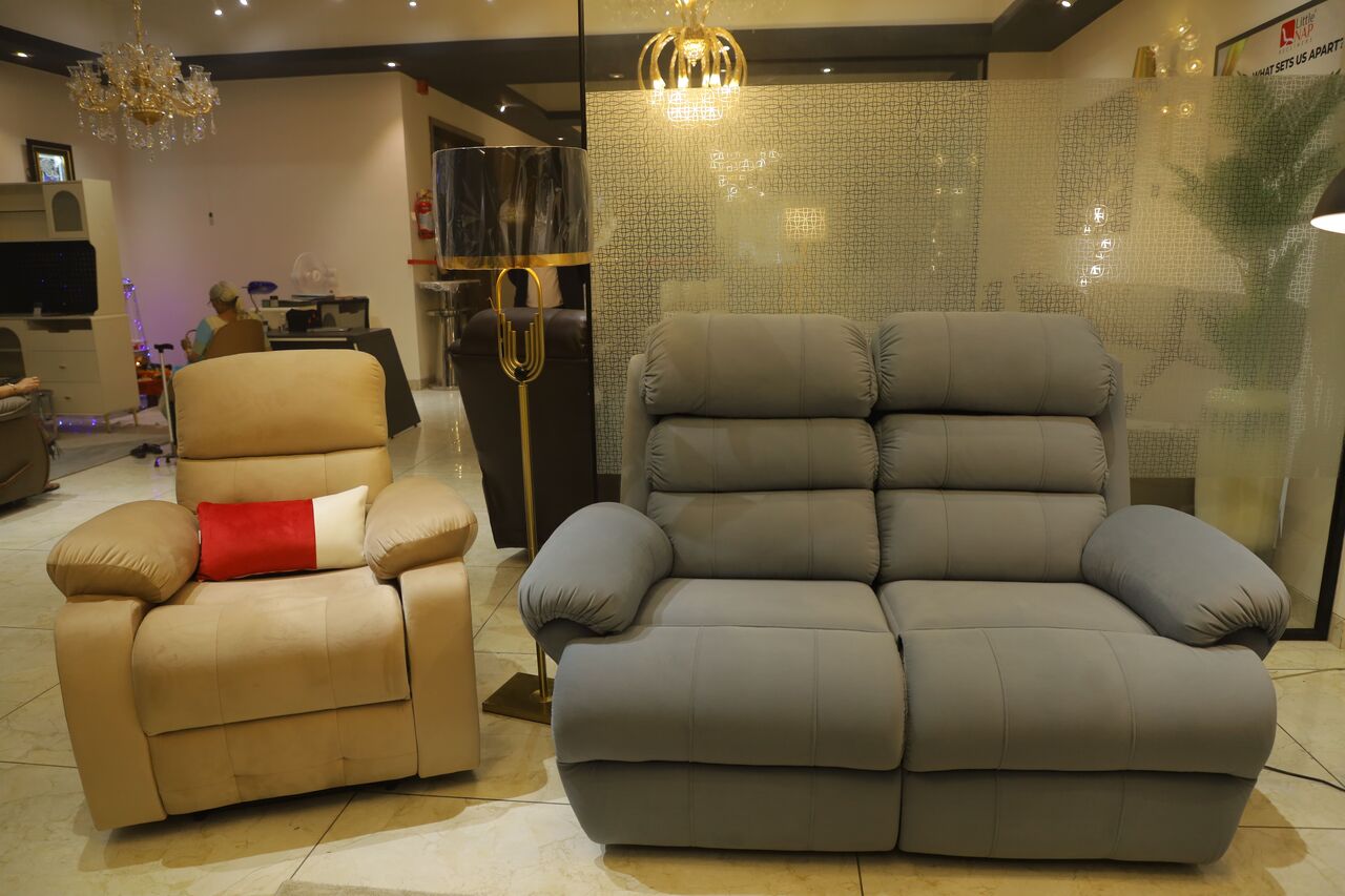 Find A Comfortable Recliner Chair In Pune With Little Nap photo 1