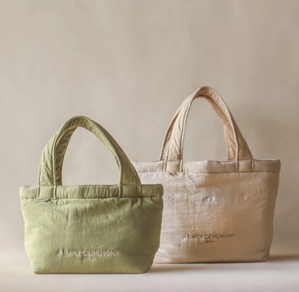 INR 1000,  Aesthetic Tote Bags Online | Trendy Designs - Akiiko