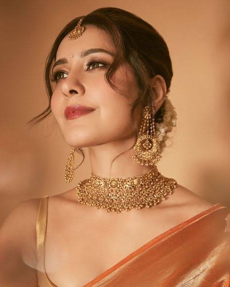 Good Looking few females are required  for  " Jewellery Photo shoot "