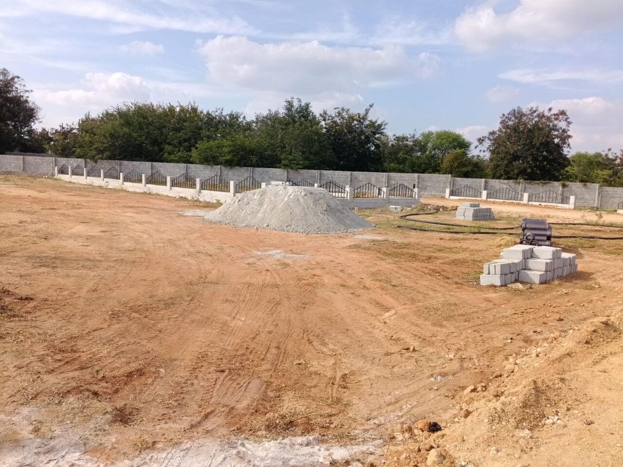 INR 30000,  200 Sq. Yard,  HMDA Gated Residential Plots Sale In Maheshwaram 100 Ft Road Facing Srisailam Highway photo 1