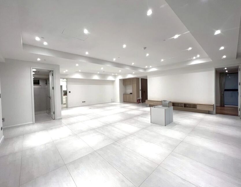 INR 38,  Furnished,  Mahagun Maple Noida – 2, 3 & 4 BHK Flats For Rent