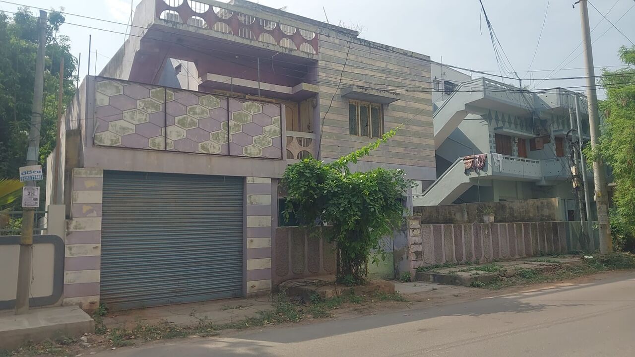 INR 1/month,  Studio,  366 Sq. Yard,  PREMIUM OLD HOUSE PROPERTY FOR SALE – SBI / BANK COLONY