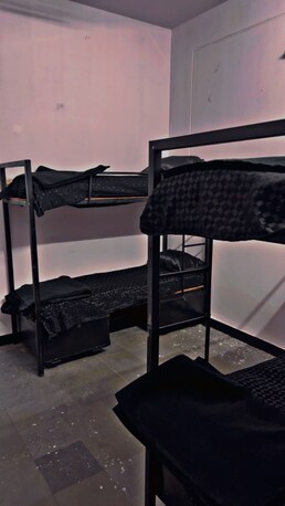 INR 95000,  FURNISHED HOSTEL BUILDING FOR RENT/LEASE