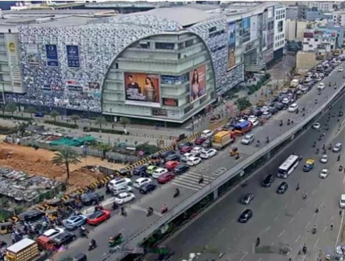 INR 1,  800 Sq. Feet,  Rental Income 800 SFT Pre-Tenanted Commercial Space In Reputed Mall