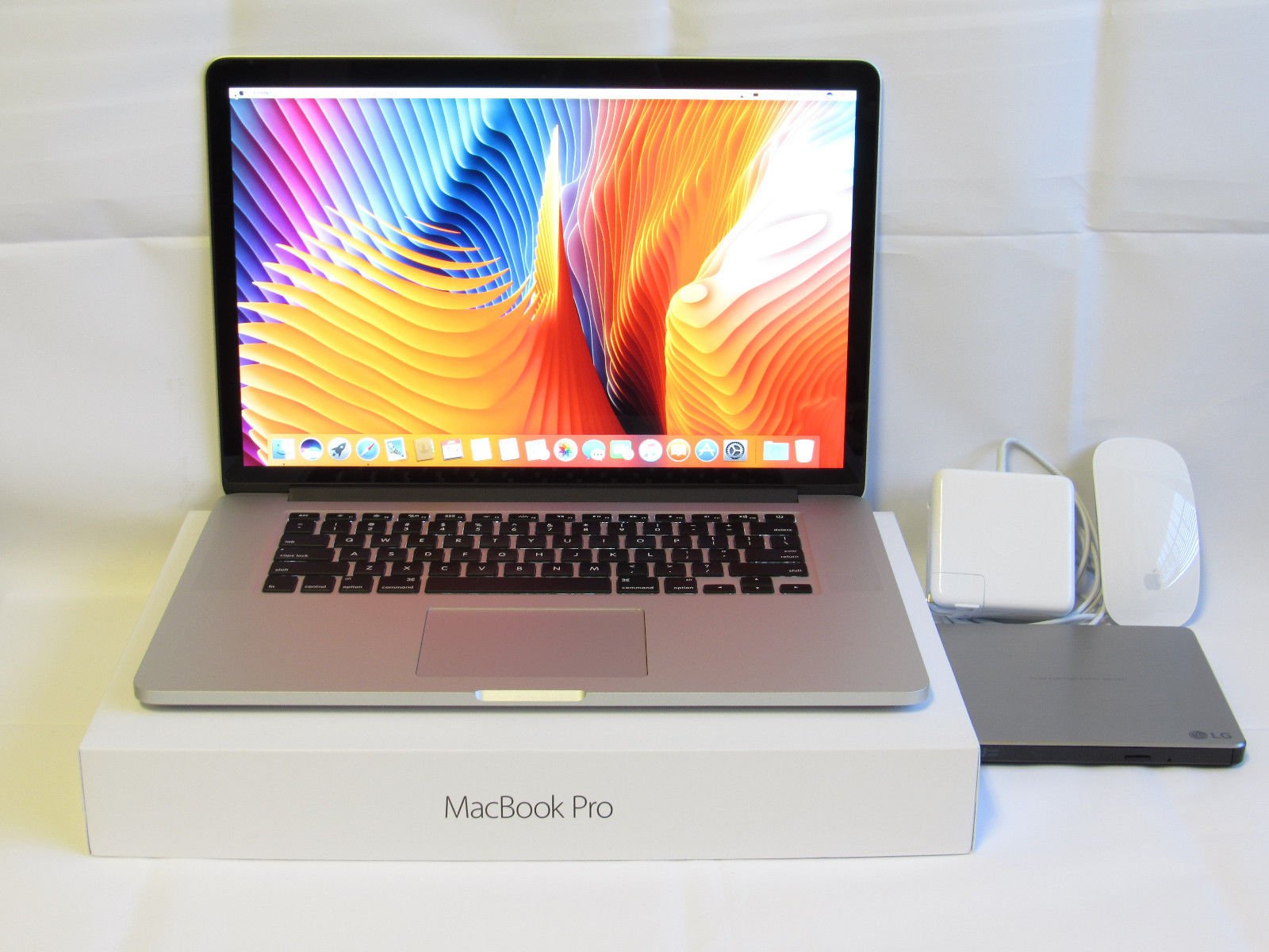 Apple MacBook Pro 15 Retina 2.5Ghz i7 16GB 512GB photo 1