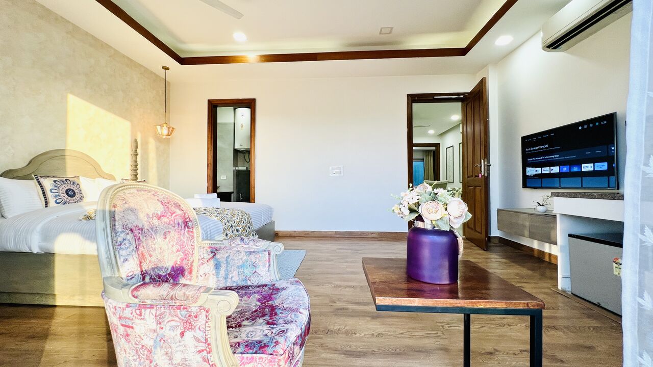 INR 4000/day,  Furnished,  Studio,  325 Sq. Feet,  Luxury Studio Apartment With Bathtub