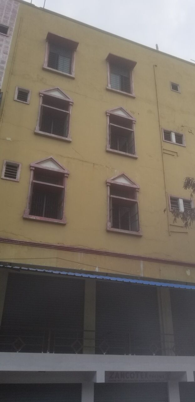INR 7500,  12 Sq. Meter,  Staff Accommodation Furnish Rooms Available For Rent
